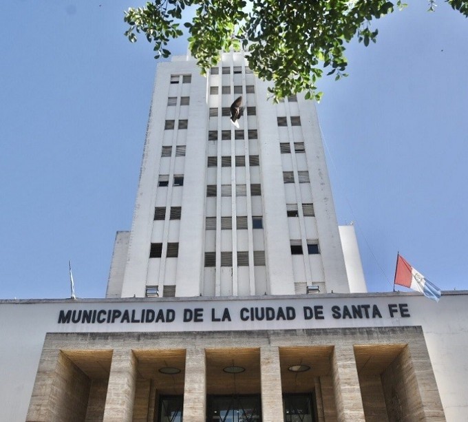 La Municipalidad Santa Fe notificó a los espacios políticos sobre el retiro de cartelería en la vía pública