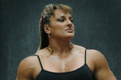 ALEJANDRA LOCOMOTORA OLIVERAS SIGUE COMPLICADA SU SALUD 