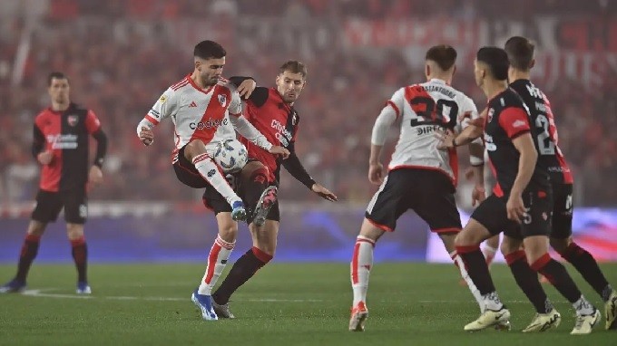 River empató con Newell´s y los hinchas se fueron preocupados 