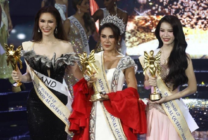 La trans peruana Catalina Marsano es coronada como Miss Reina Internacional en Tailandia