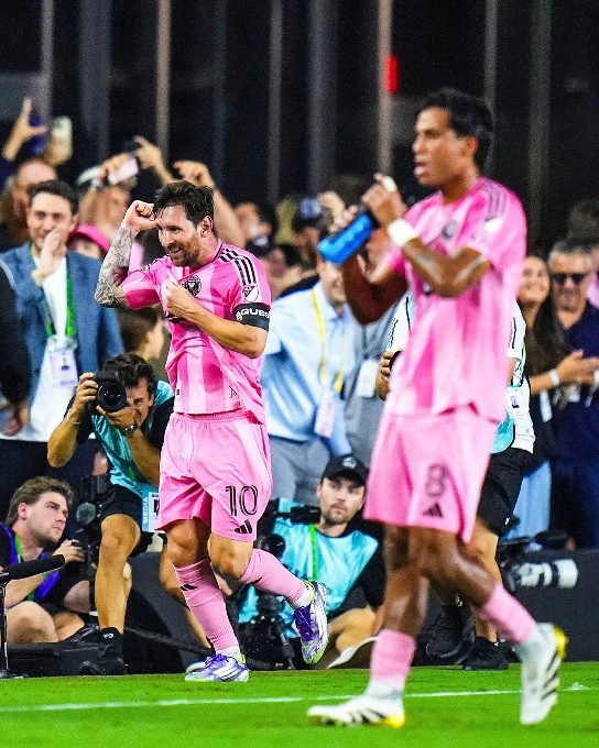  Messi regresa con dos goles y clasifica al Inter Miami a la final de la Leagues Cup 3-1