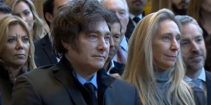 Javier Milei se mostró junto a Karina y envió un mensaje a la oposición: No importa cuánto daño me quieran hacer