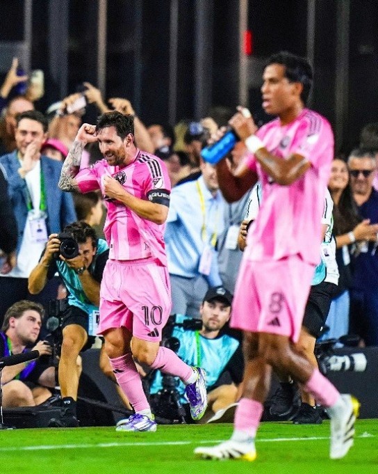  Messi regresa con dos goles y clasifica al Inter Miami a la final de la Leagues Cup 3-1