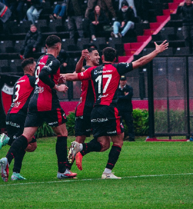 Club Atletico Col&oacute;n gole&oacute; y se afirma arriba: Un triunfo con peso propio y car&aacute;cter
