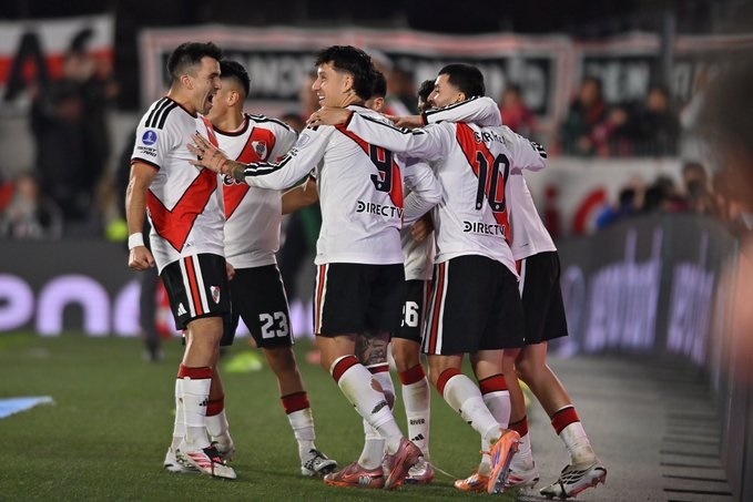 RIVER QUEDO ELIMINADO DE LA SUDAMERICANA Y FUE SILBADO 