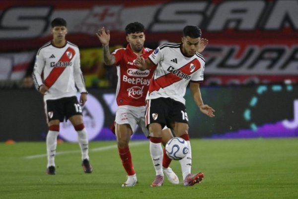 Resistencia copera en Bogot&aacute;: River igual&oacute; sin goles ante Santa Fe