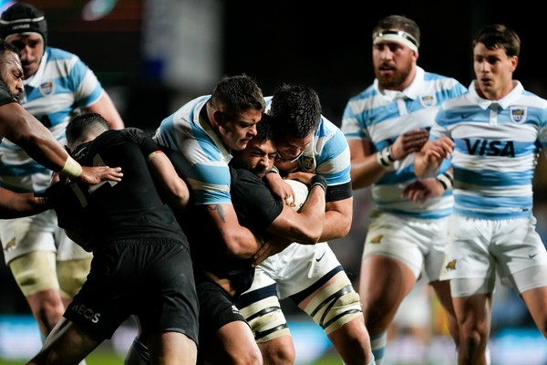 Los Pumas cayeron ante los All Blacks que mostraron su supremacía en el juego