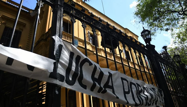 El Gobierno de la Ciudad Bs Aires denunció penalmente a los padres de los estudiantes que participan en las tomas de escuelas