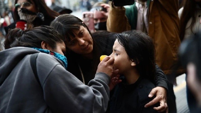 MARCHA EN EL CONGRESO LE PEGARON A UNA NENA DE 10 AÑOS Y PATRICIA BULLRICH CULPO A LA MADRE 