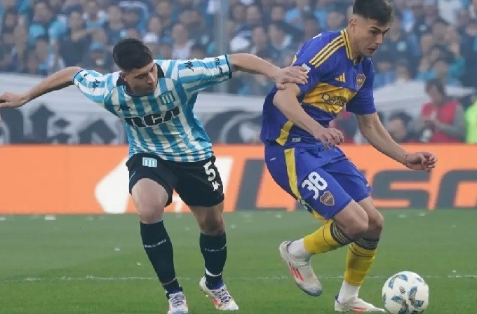 RACING LE GANO A BOCA 2-1 Y DIEGO MARTINEZ ES SERIAMENTE CUESTIONADO 