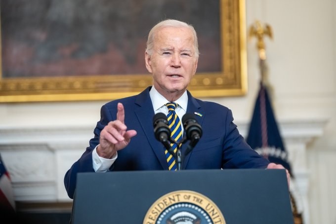 Biden dice que hablará pronto con Netanyahu y que debe evitarse una guerra total