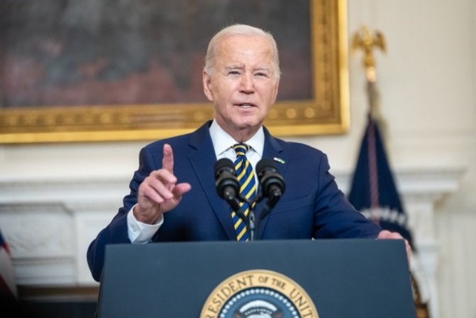 Biden dice que hablará pronto con Netanyahu y que debe evitarse una guerra total