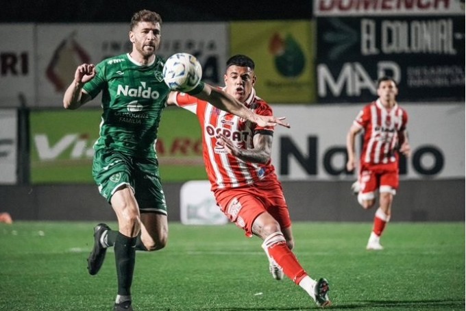 CLUB ATLETICO UNIÓN LE REGALO EL PARTIDO A SARMIENTO EN JUNIN Y ESPERA REVANCHA CON CENTRAL CORDOBA SANTIAGO