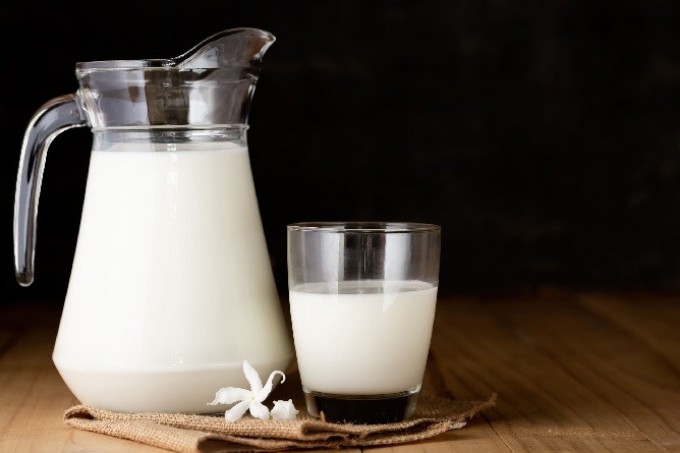 Leche entera o baja en grasa: cuál es la opción más saludable para el corazón