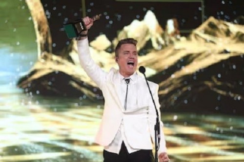 MARTIN FIERRO: SE ENTREGARON LOS PREMIOS CON CIERTAS POLEMICAS ENTRE ELLAS LA DE ORO PARA DEL MORO