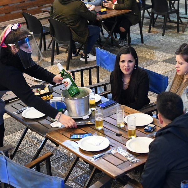 Nocturnidad: los bares de Santa Fe extender&aacute;n sus horarios durante todo septiembre