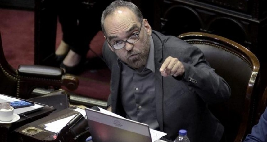 Iglesias se colgó de la pelea de Wanda Nara y la China Suárez y comparó al peronismo con Icardi
