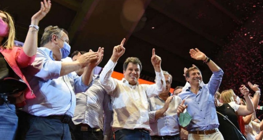 Acto en Ferro: UCR