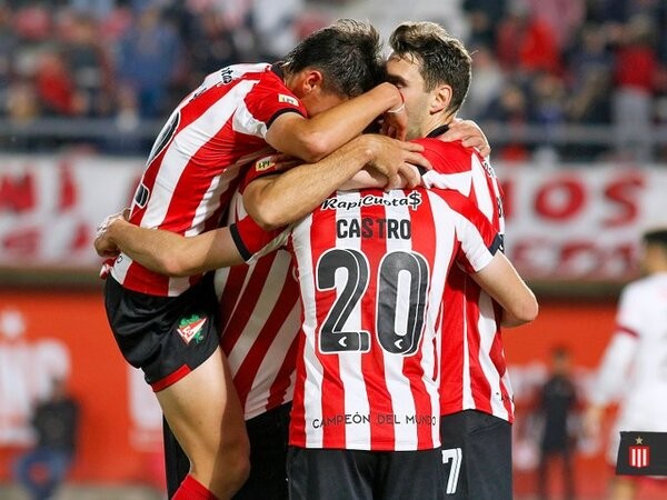 Estudiantes se recuperó y venció sin problemas al lanús de Kudelka