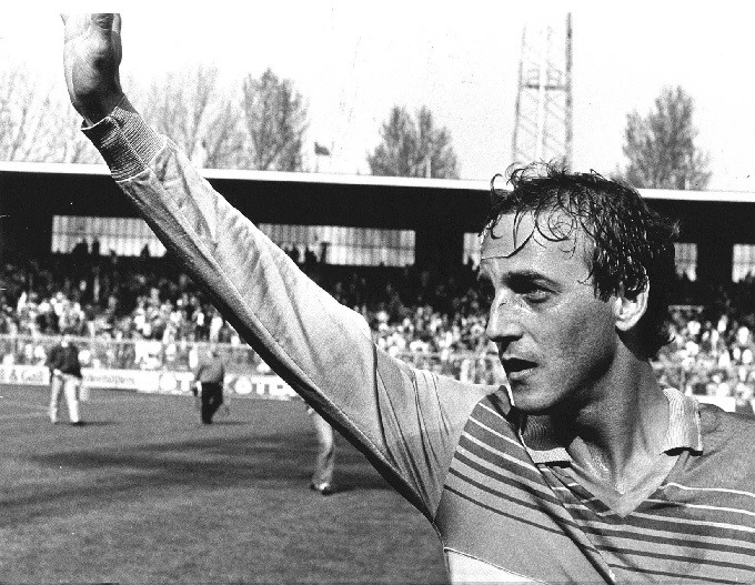 Muere el exfutbolista y entrenador neerlandés Johan Neeskens a los 73 años