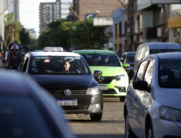 El Concejo Santa Fe autorizó el uso de las aplicaciones de viaje en la ciudad