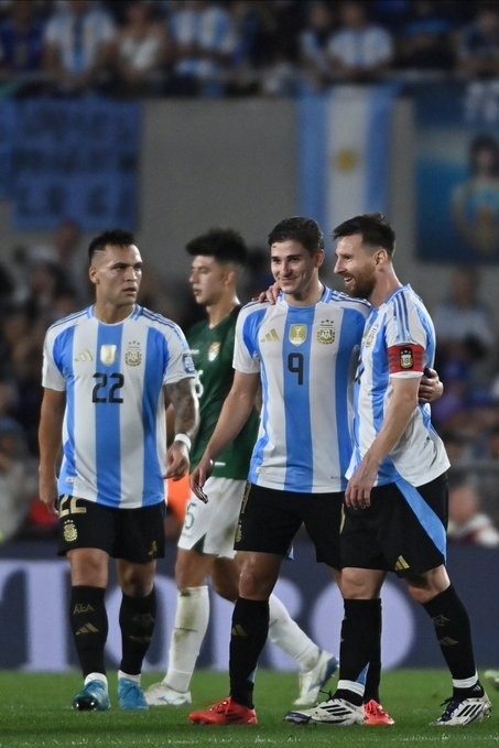 LA SELECCIÓN ARGENTINA CON MESSI TUVIERON SU FIESTA INOLVIDABLE FUE 6-0 BOLIVIA