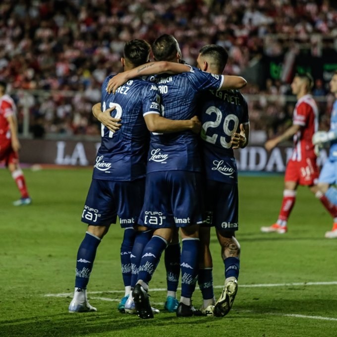 UNIÓN SIN MERECERLO PERDIO 1-0 CON HURACÁN PERO HACE 3 QUE NO CONVIERTE NI SACA PUNTOS 