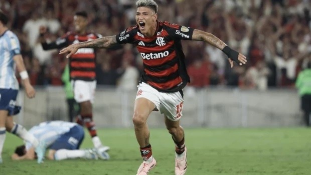 COPA LIBERTADORES EN SEMIFINALES RACING PERDIO EL PRIMER PARTIDO CON FLAMENGO 
