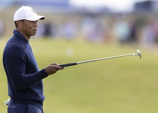 Tiger Woods renuncia al Hero World Challenge por una fascitis plantar
