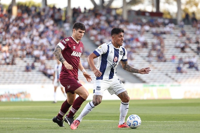 Talleres jugó mal, perdió con Lanús en el Kempes y lleva 5 partidos sin ganar