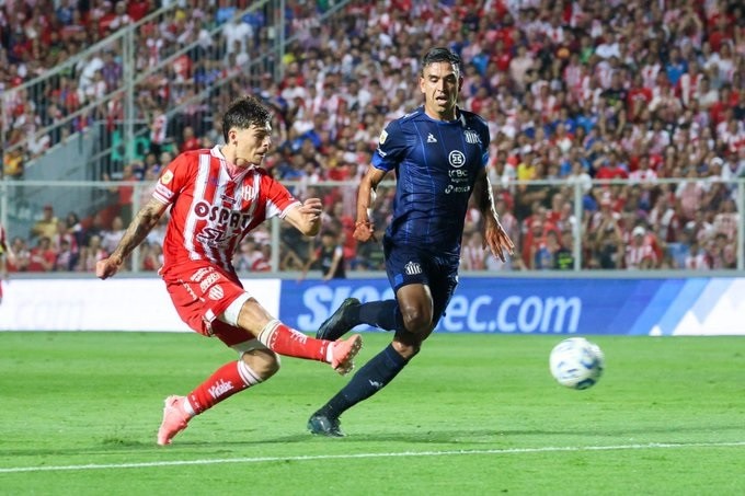 TALLERES CÓRDOBA IMPUSO SU JERARQUIA Y LE GANO A UNIÓN 3-2 Y CRISTIAN GONZALEZ LE PUSO LOS PUNTOS A SPAHN