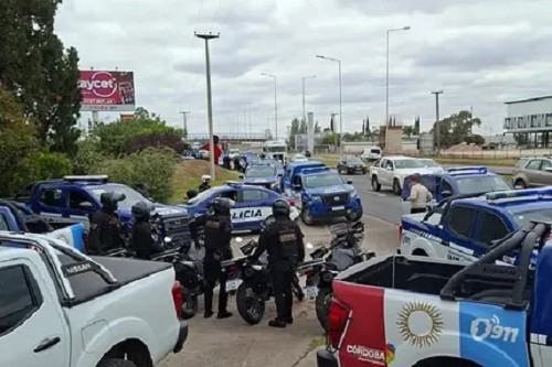 CÓRDOBA: UNA PAREJA SE VIO SORPRENDIDA EN UN HOTEL ALOJAMIENTO Y AHORA DEMANDARIA A LA POLICIA 