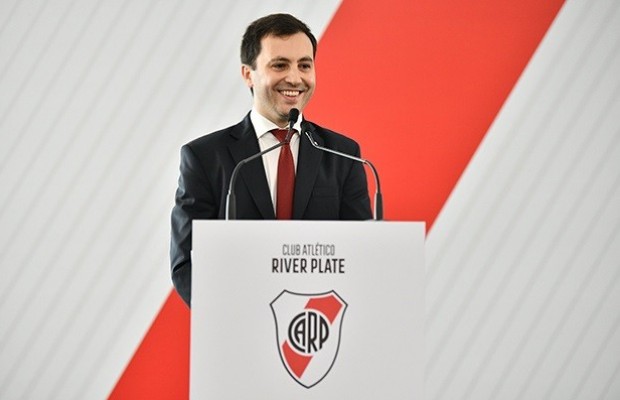 RIVER EN MEDIO DE LA CRISIS ASUMIO EL NUEVO PRESIDENTE 