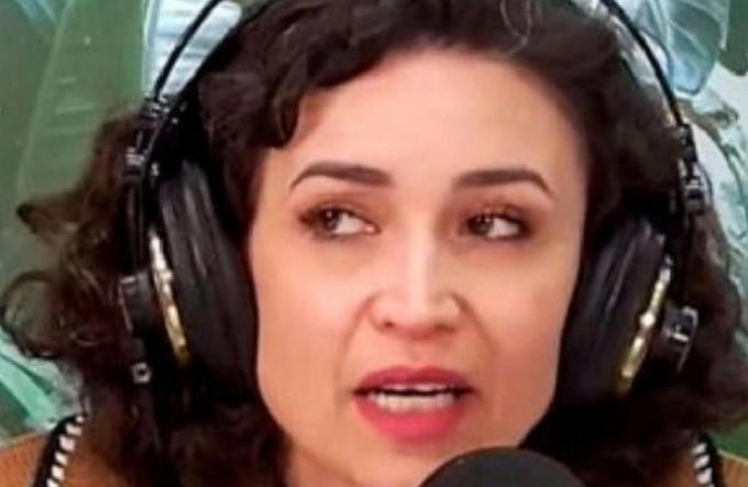 Julia Mengolini corta a los entrevistados que hablan bien de Milei