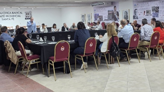 UNIDOS PARA CAMBIAR SANTA FE REALIZÓ UN PLENARIO POSELECTORAL