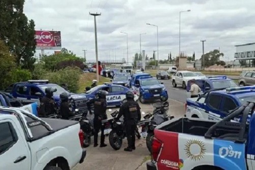 CÓRDOBA: UNA PAREJA SE VIO SORPRENDIDA EN UN HOTEL ALOJAMIENTO Y AHORA DEMANDARIA A LA POLICIA 