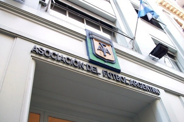 FUTBOL ARGENTINO LIGA PROFESIONAL Y EL ASCENSO EN UNA FECHA ATRAPANTE 