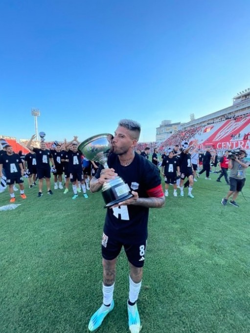 Riestra alcanza un histórico ascenso a Primera tras vencer a Maipú en Córdoba
