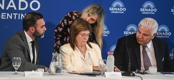 Revés para el Gobierno en el Congreso: sin apoyo, el debate de la reforma laboral pasa a febrero