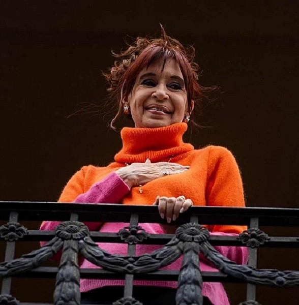CRISTINA FERNANDEZ SE ENCUENTRA ESTABLE LUEGO DE SER OPERADA 