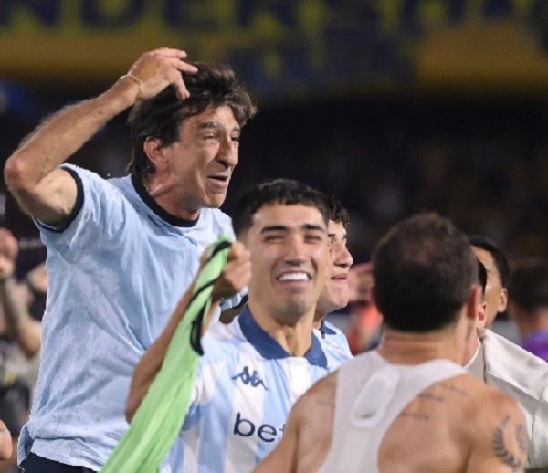 RACING CON MARAVILLA MARTINEZ Y GUSTAVO COSTAS ELIMINARON A BOCA 