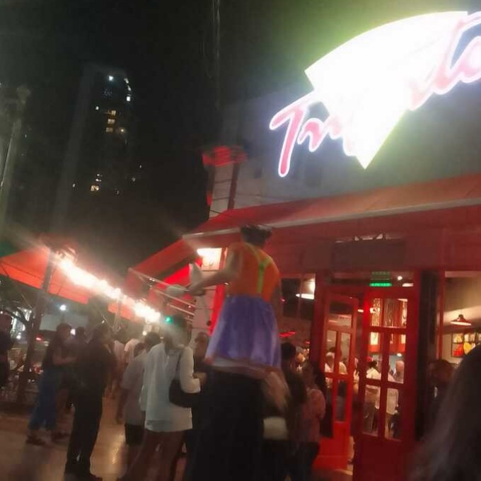 TRIFERTO VOLVIO A SANTA FE EN LA ESQUINA DE SAN MARTIN Y BOULEVARD 