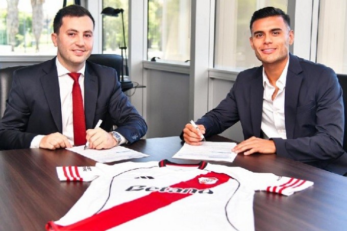 RIVER PLATE AHORA SI CON FIRMA Y REVISACIÓN MEDICA FAUSTO VERA LLEGA AL CLUB 